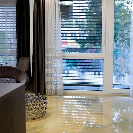 Dream Apartman 3 With Free Parking Győr Esterno foto