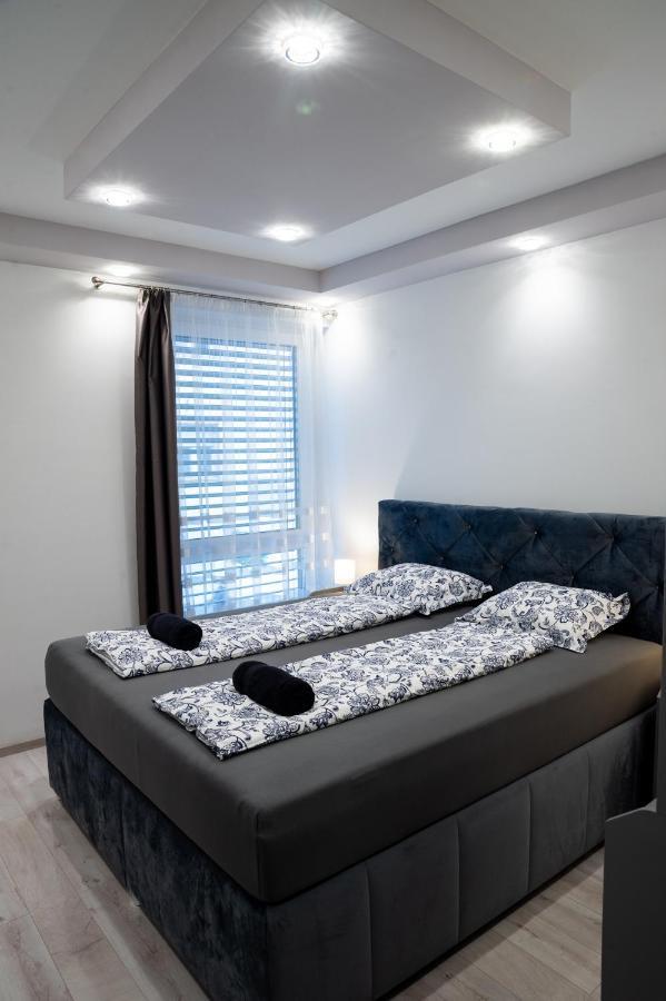 Dream Apartman 3 With Free Parking Győr Esterno foto